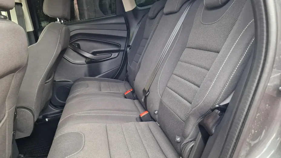 FORD Kuga -