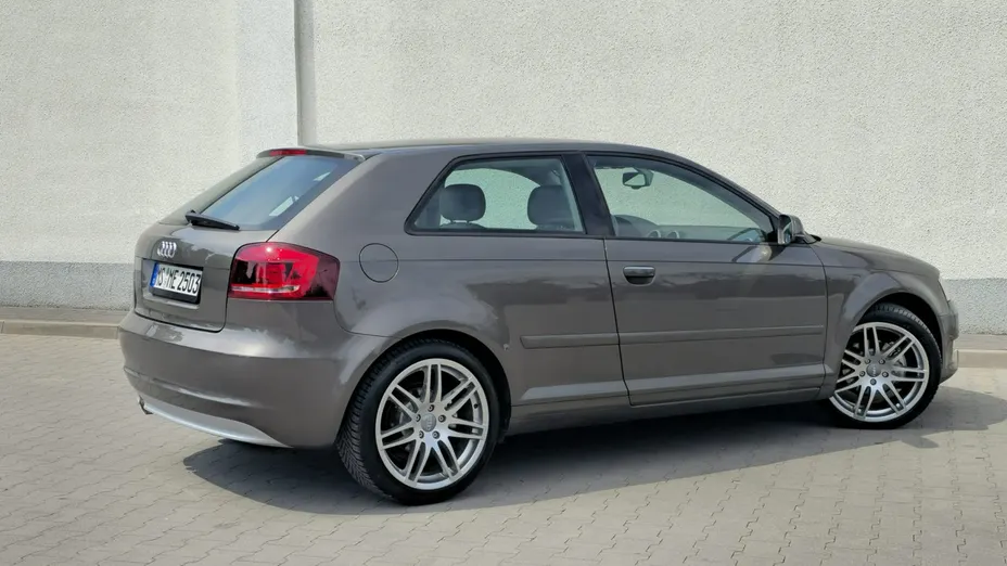 AUDI A3 -