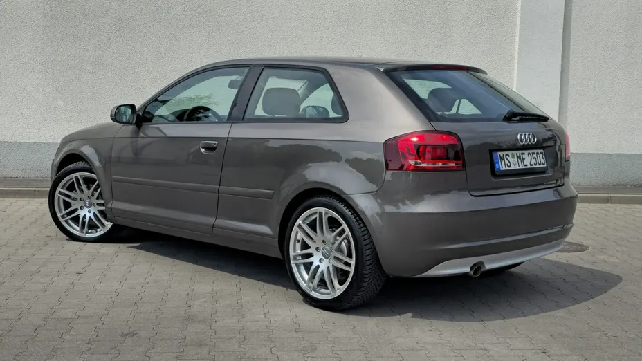 AUDI A3 -