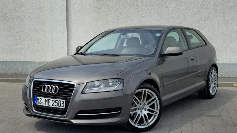 AUDI A3 -