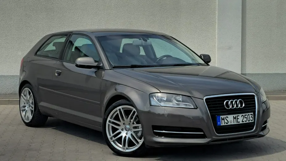 AUDI A3 -