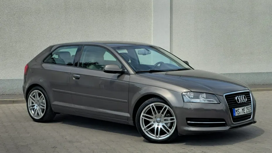 AUDI A3 -