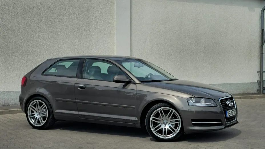 AUDI A3 -
