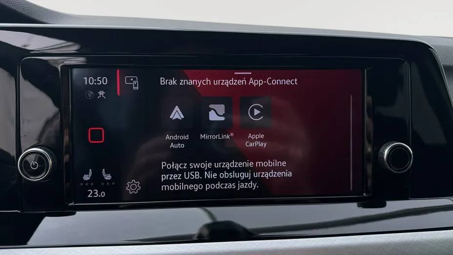 VOLKSWAGEN Golf -