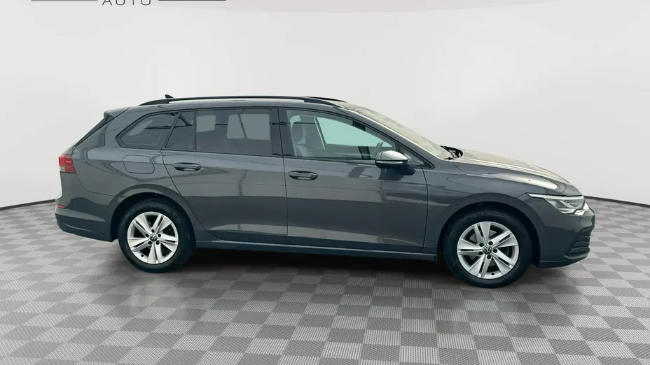 VOLKSWAGEN Golf -