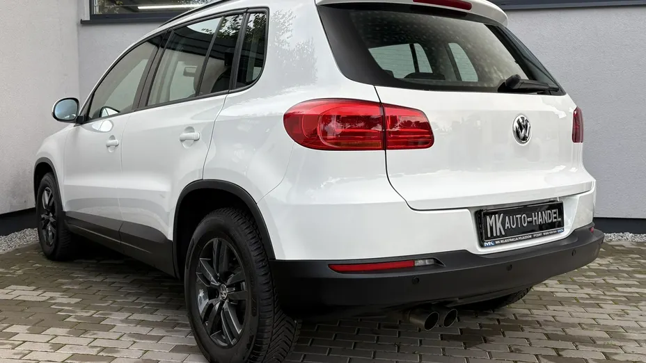 VOLKSWAGEN Tiguan -