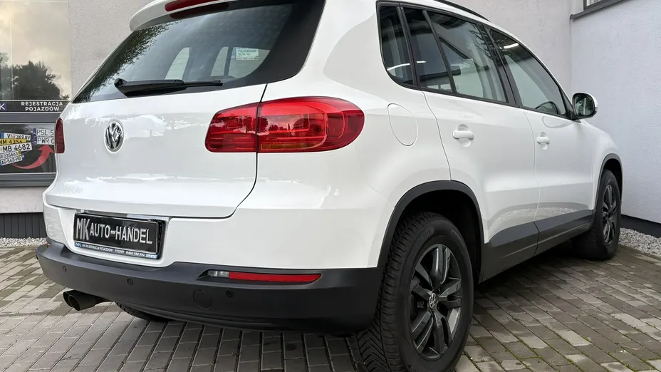 VOLKSWAGEN Tiguan -
