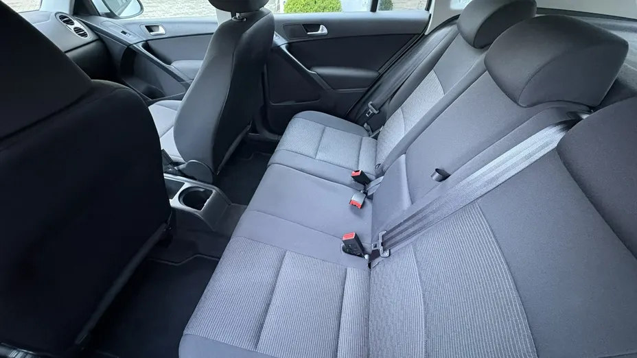 VOLKSWAGEN Tiguan -