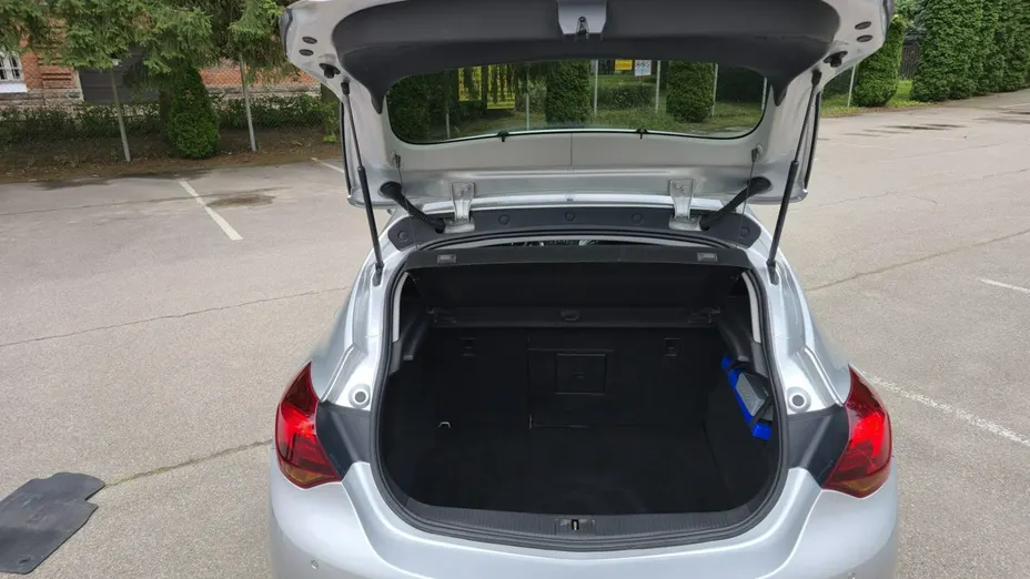 OPEL Astra -