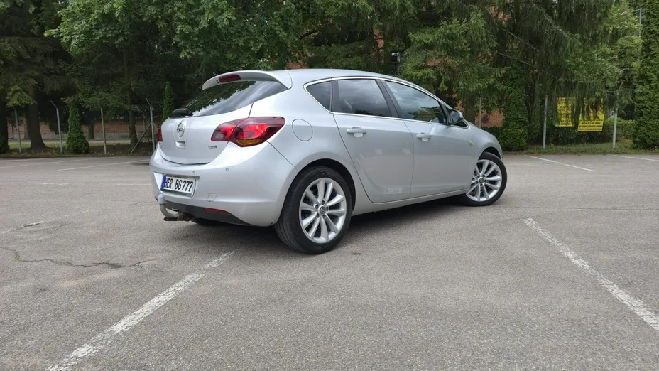 OPEL Astra -