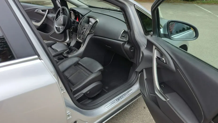 OPEL Astra -
