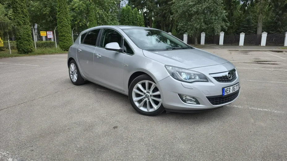 OPEL Astra -