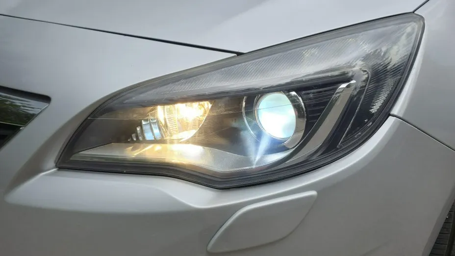 OPEL Astra -