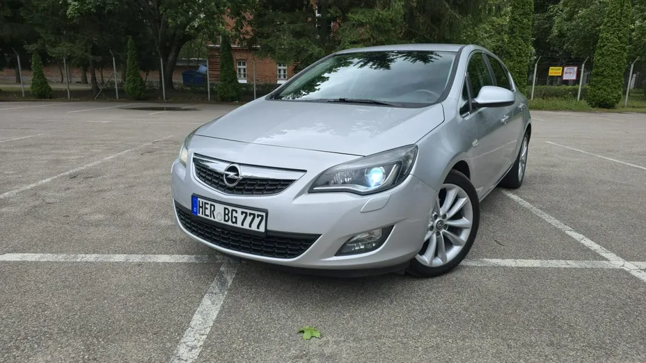 OPEL Astra -
