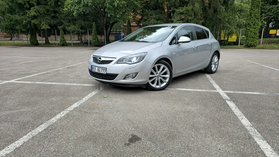 OPEL Astra -