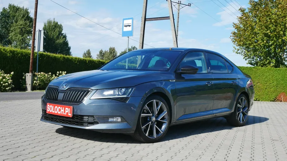 SKODA Superb -