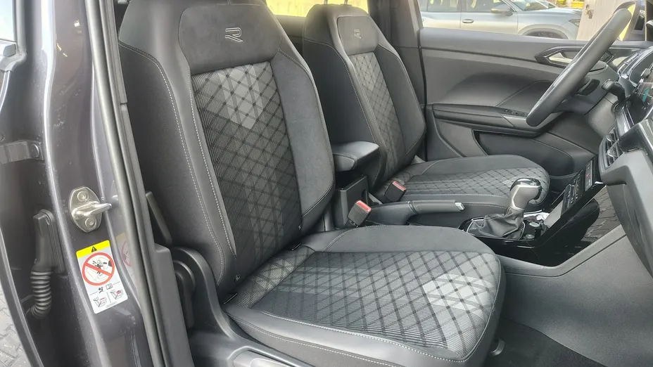 VOLKSWAGEN T-Cross -