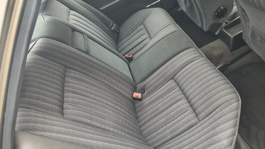 MERCEDES-BENZ 124 -