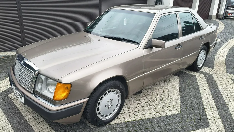 MERCEDES-BENZ 124 -