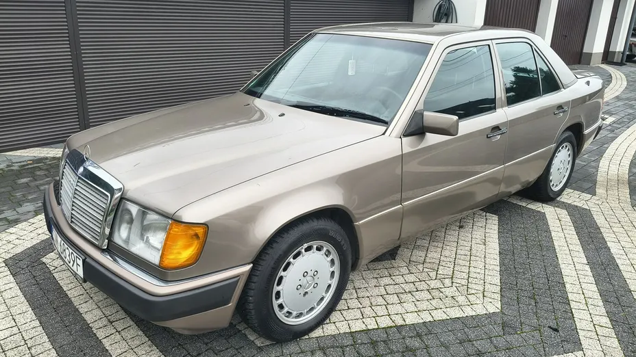 MERCEDES-BENZ 124 -