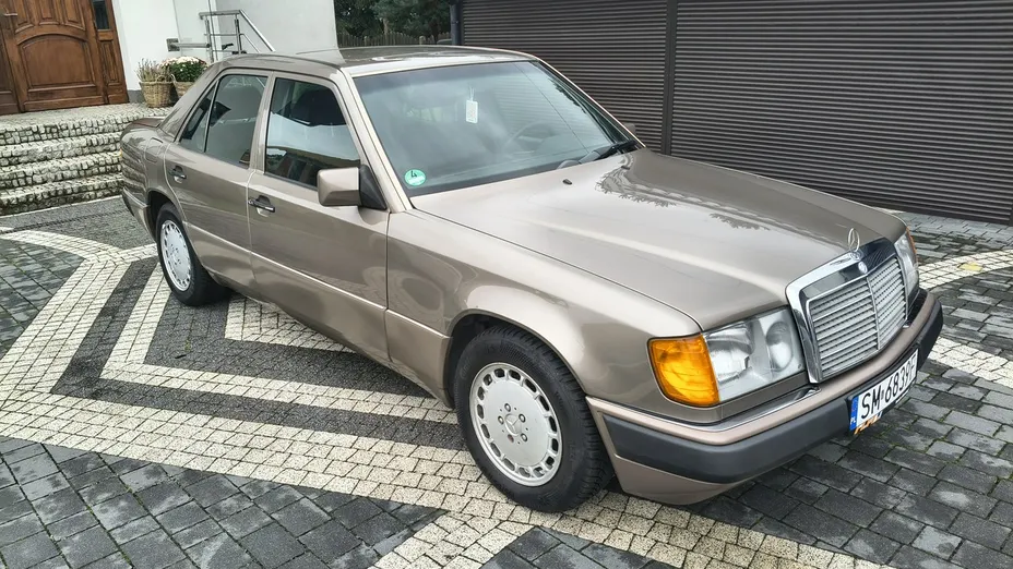 MERCEDES-BENZ 124 -