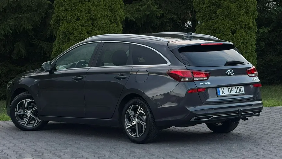 HYUNDAI i30 -