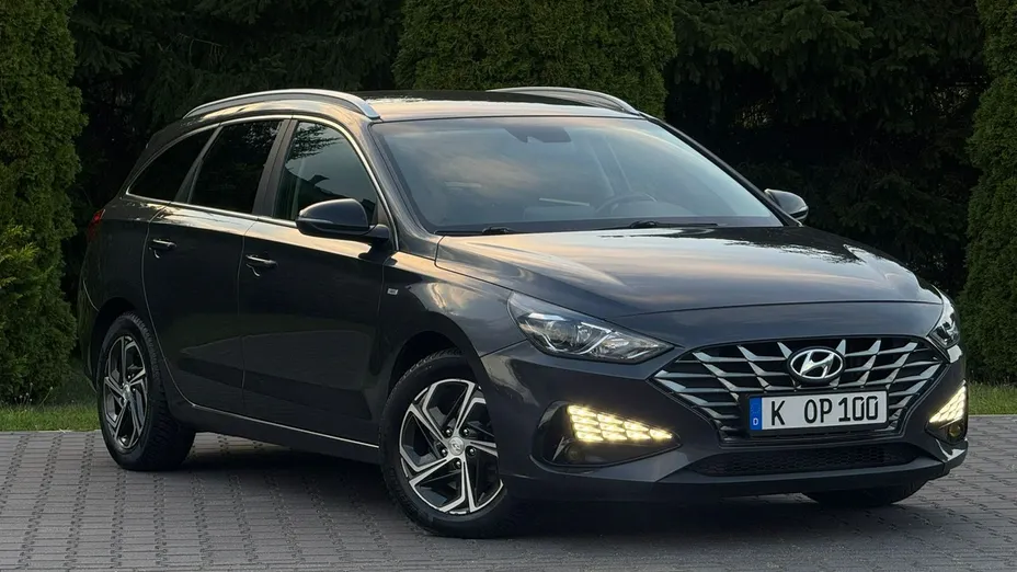 HYUNDAI i30 -