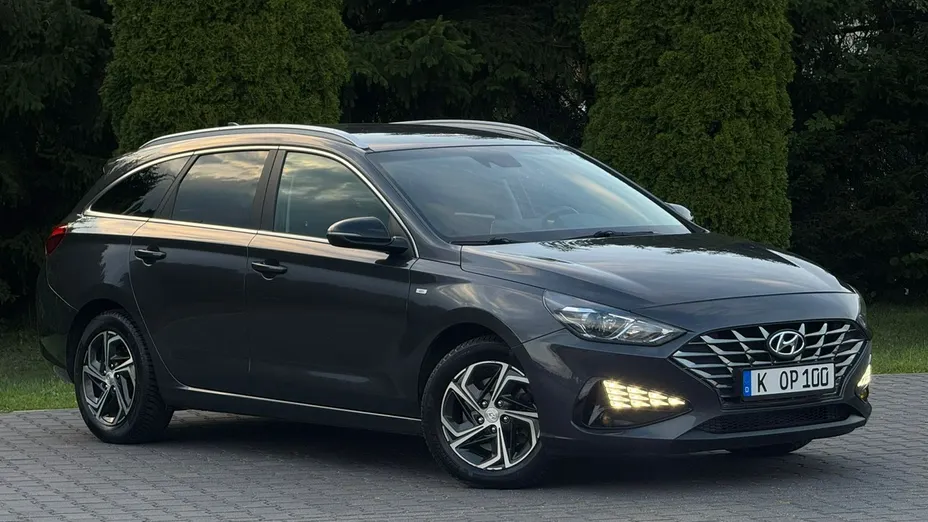 HYUNDAI i30 -