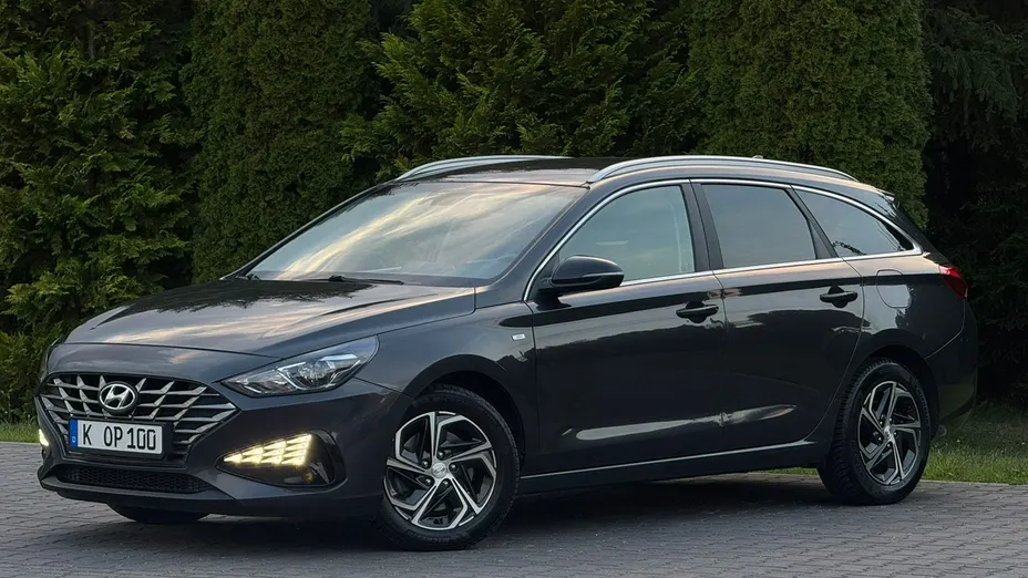 HYUNDAI i30 -