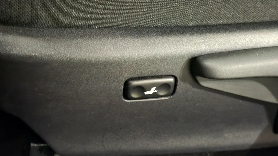TOYOTA Auris -