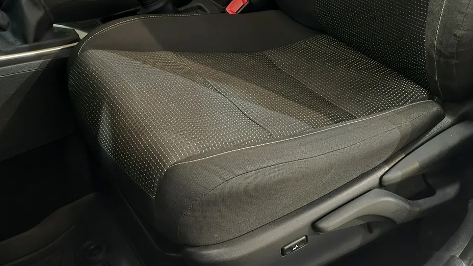 TOYOTA Auris -