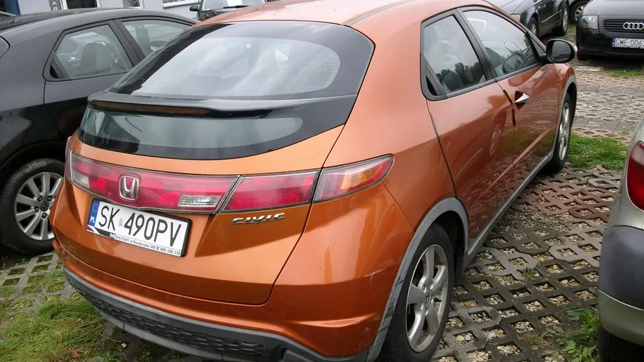 HONDA Civic -