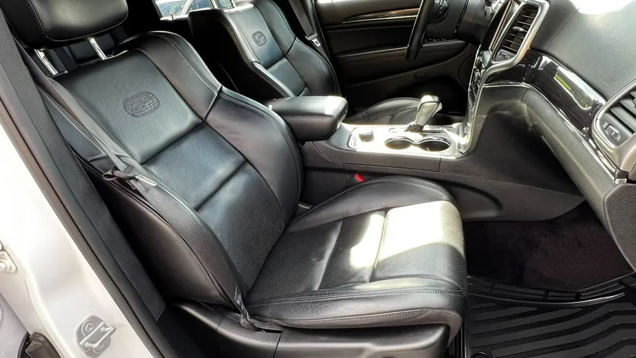 JEEP Grand Cherokee -