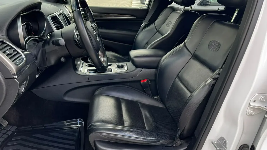 JEEP Grand Cherokee -