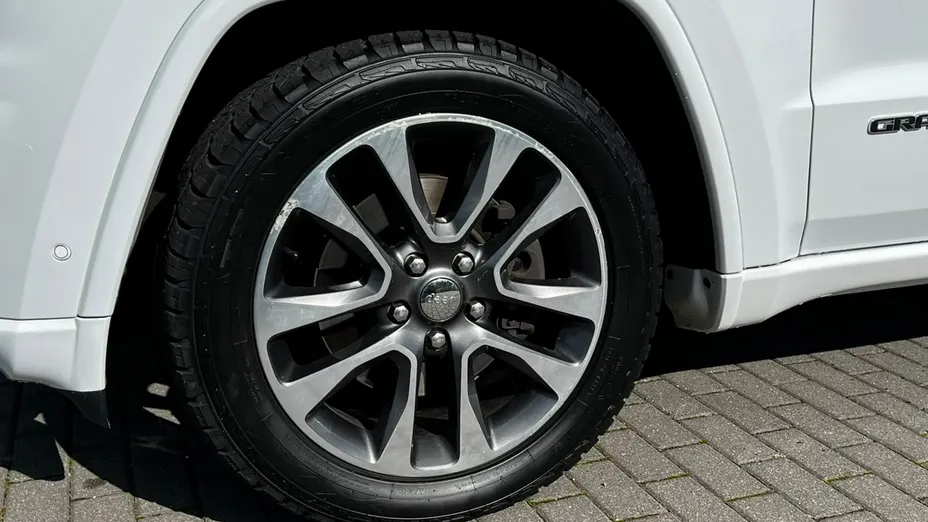JEEP Grand Cherokee -