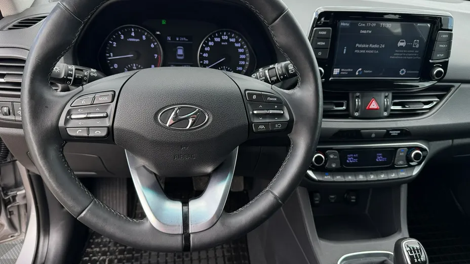HYUNDAI i30 -