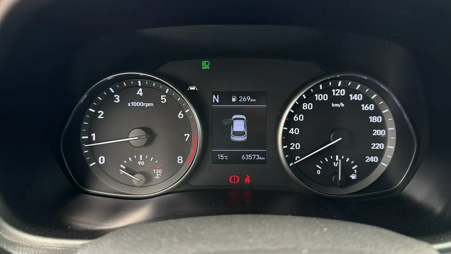 HYUNDAI i30 -