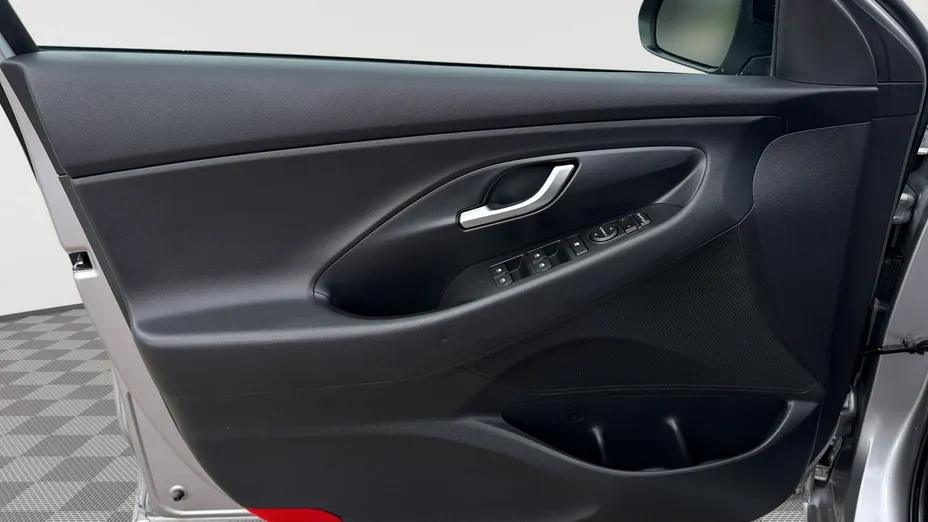HYUNDAI i30 -