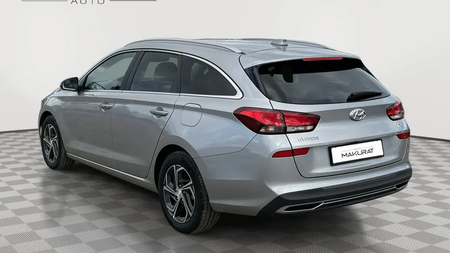 HYUNDAI i30 -