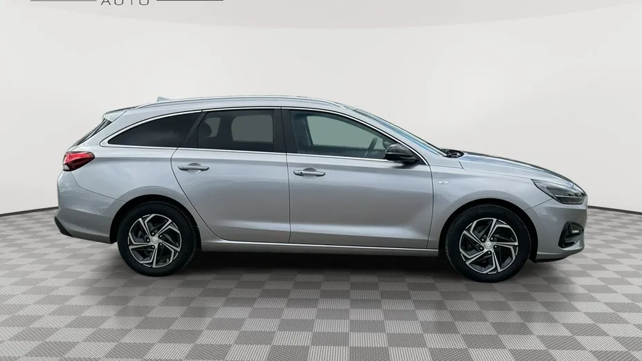 HYUNDAI i30 -
