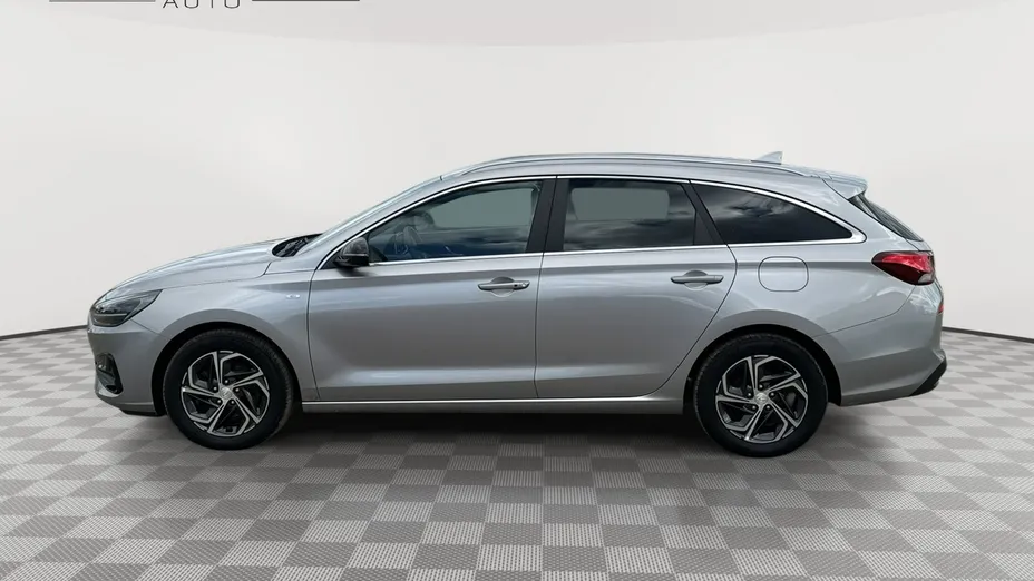 HYUNDAI i30 -