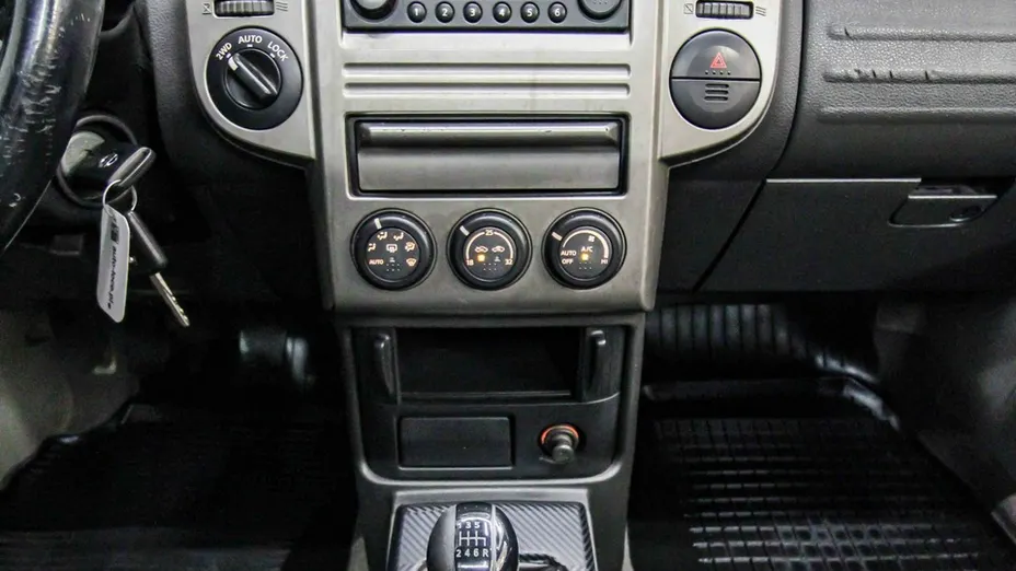 NISSAN X-Trail -
