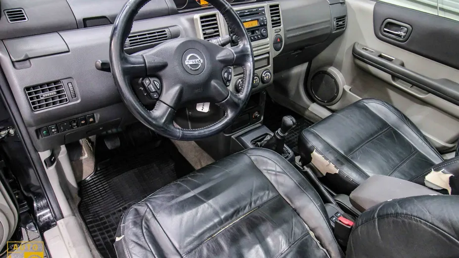 NISSAN X-Trail -