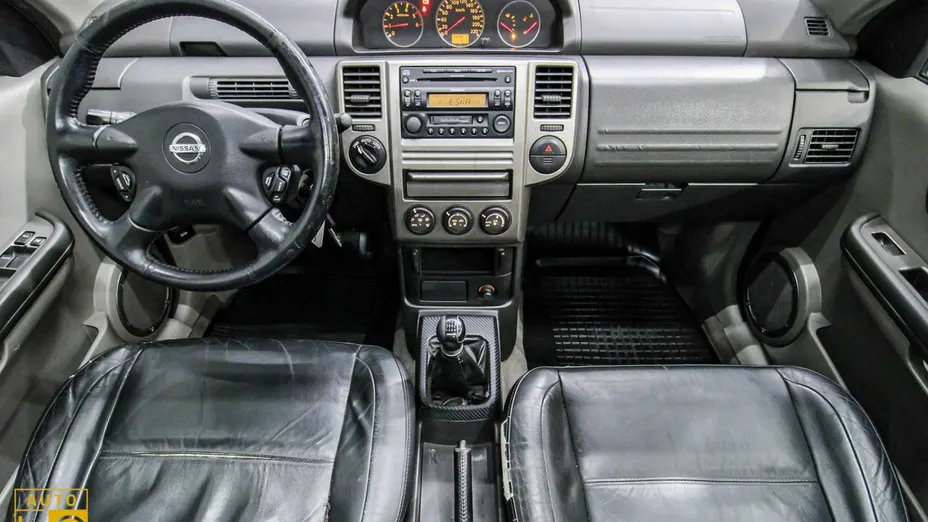 NISSAN X-Trail -