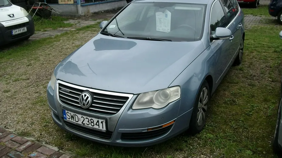 VOLKSWAGEN Passat -