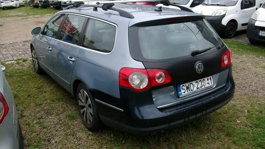 VOLKSWAGEN Passat -