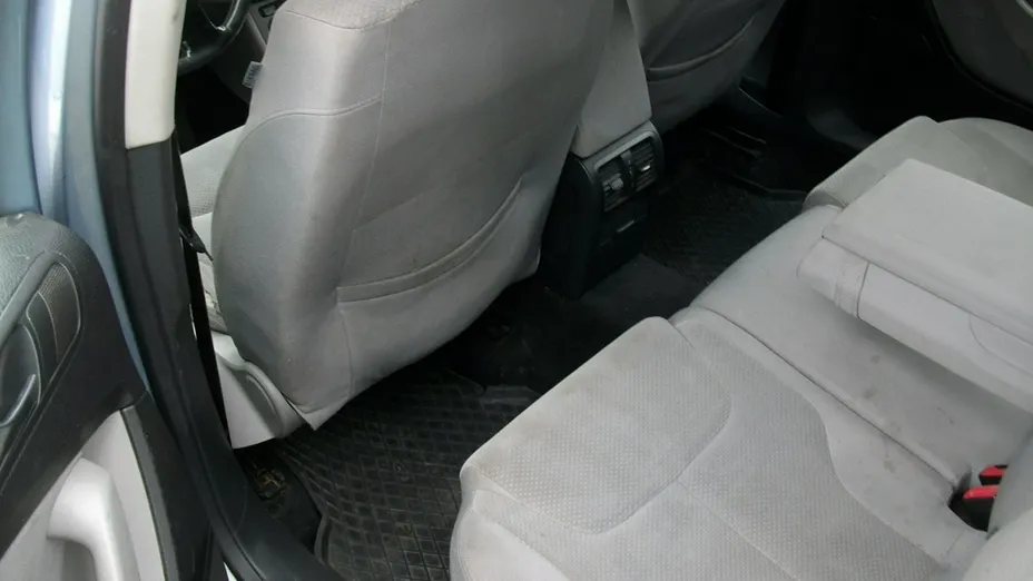 VOLKSWAGEN Passat -