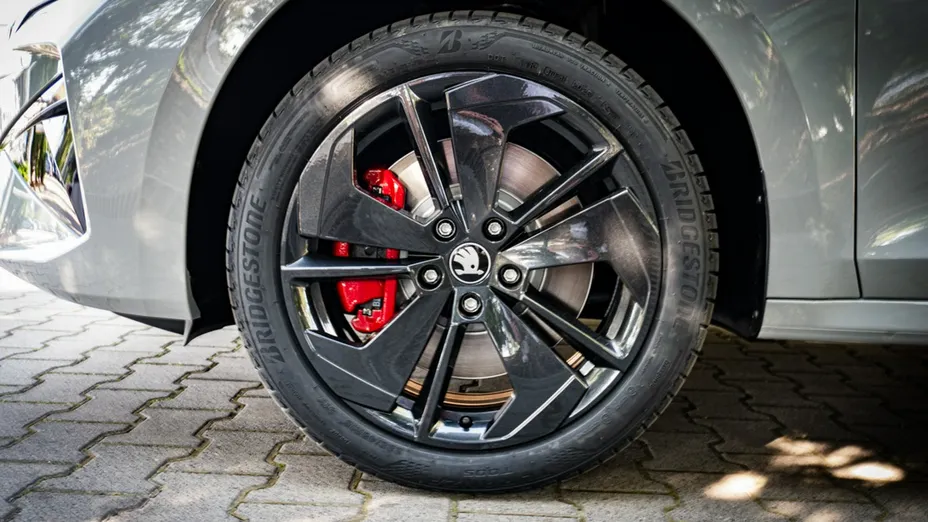SKODA Octavia -