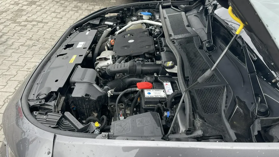 PEUGEOT 308 -