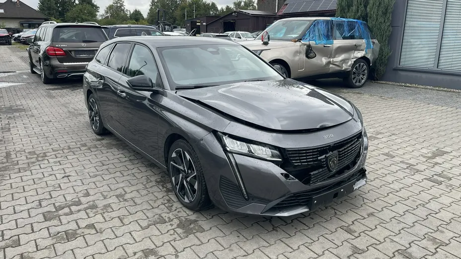 PEUGEOT 308 -
